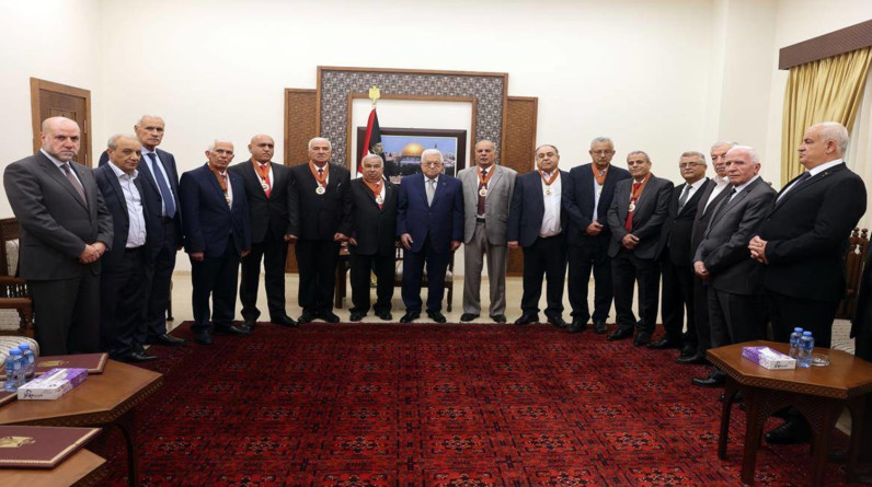 عباس سيجري أوسع تغييرات في السلطة و«فتح»